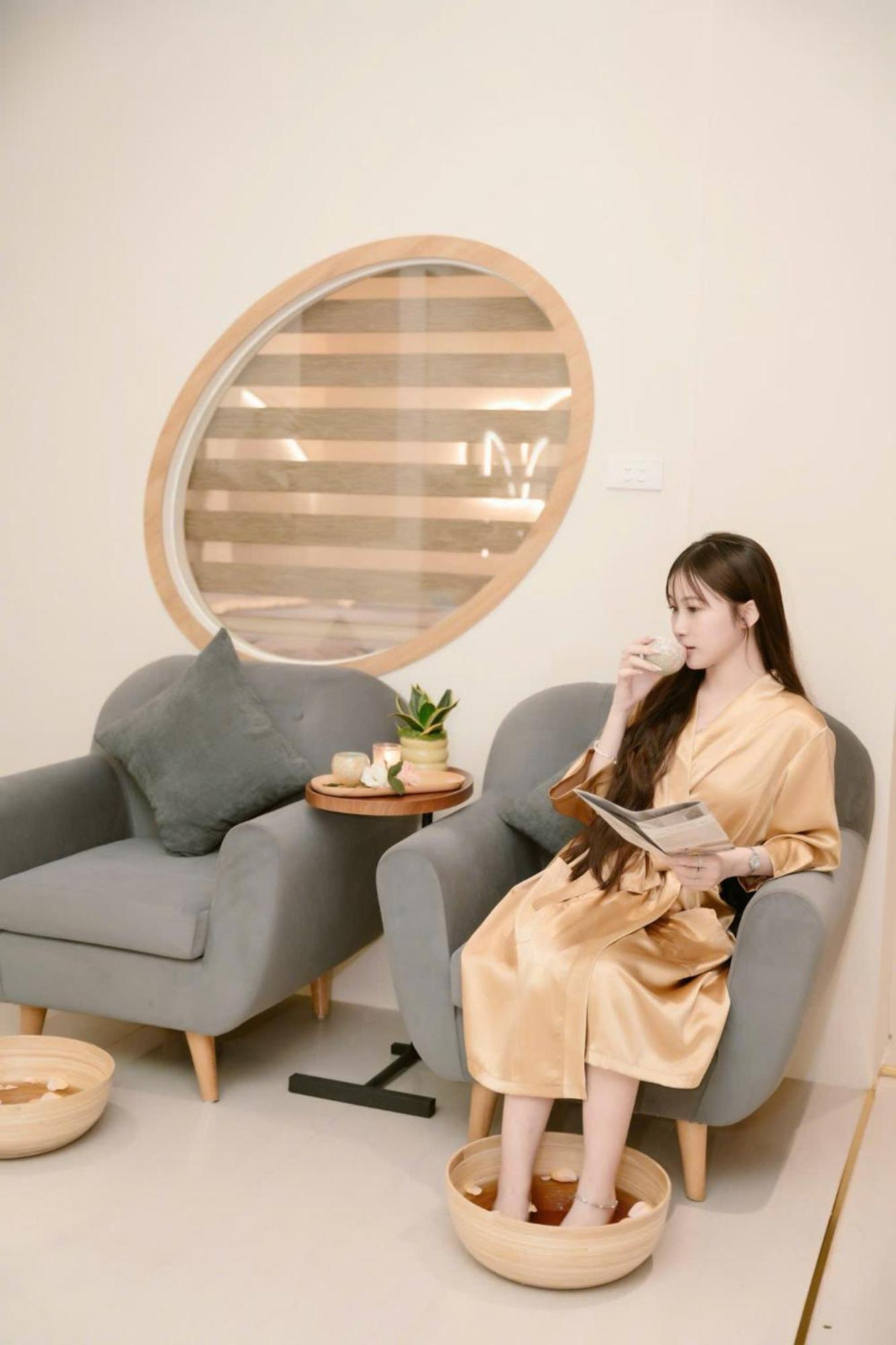 Minasi Premium Hotel Ханой Екстериор снимка