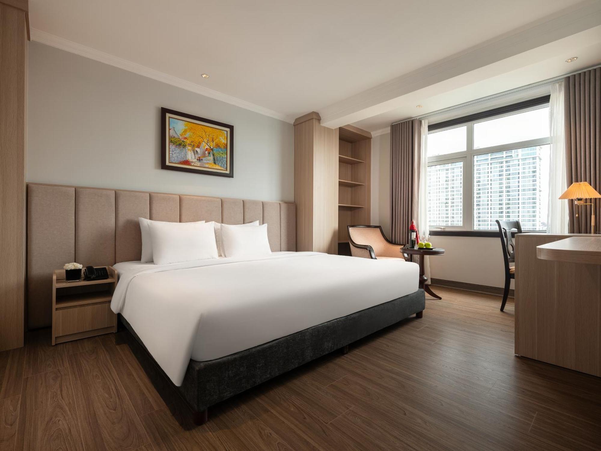 Minasi Premium Hotel Ханой Екстериор снимка