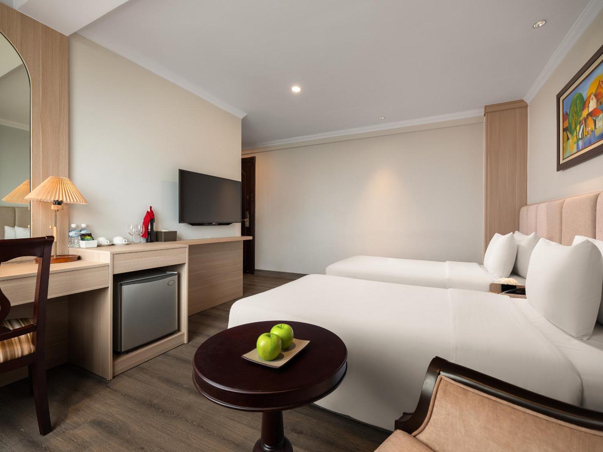 Minasi Premium Hotel Ханой Екстериор снимка
